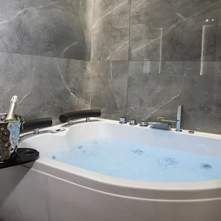 Karma6rooms - In Sicilia Nel Centro Di Guest house